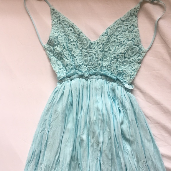 Gorgeous Light Blue Opened Back Dress😍✨ - Picture 1 of 7